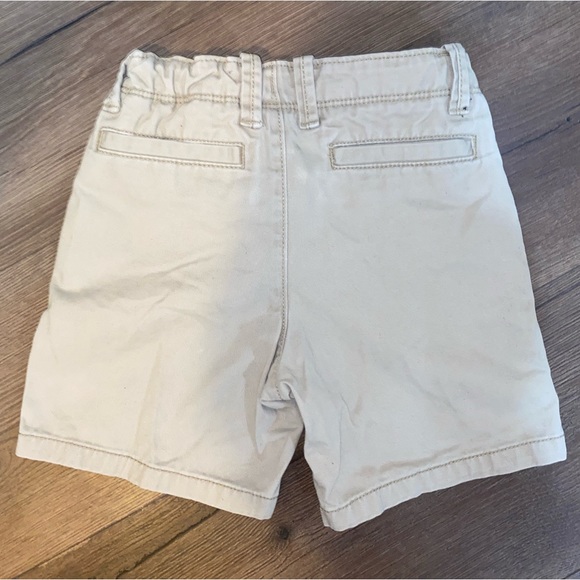 Chaps Oxford Button Up & GAP Chino Khaki Shorts Outfit Bundle (3T) - Picture 7 of 7